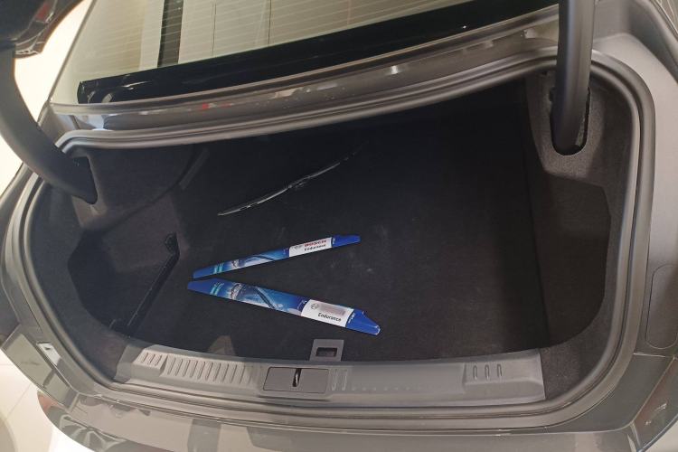 Used Lincoln Z 2022 iKoo Luxury Edition Trunk