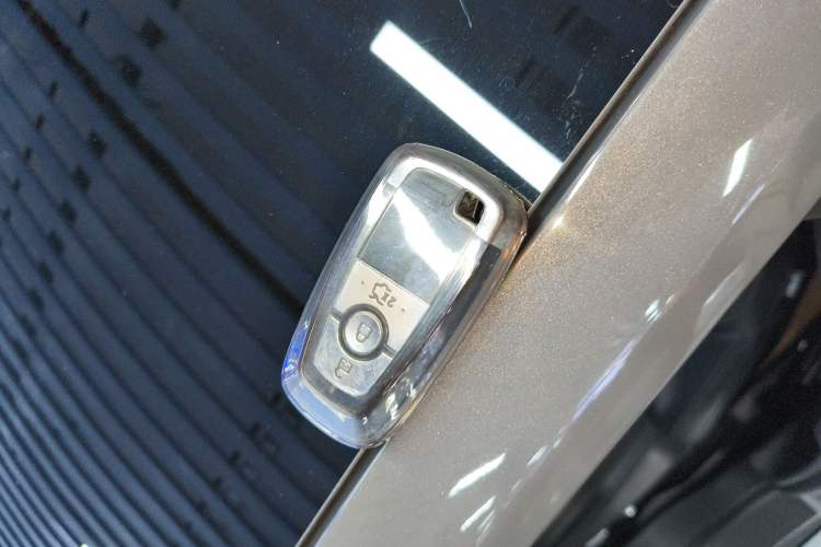 Used Lincoln Z 2022 iKoo Luxury Edition Vehicle Key