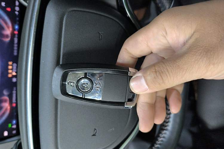 Used Lincoln Z 2022 Facelift iEnjoy Luxury Edition Vehicle Key