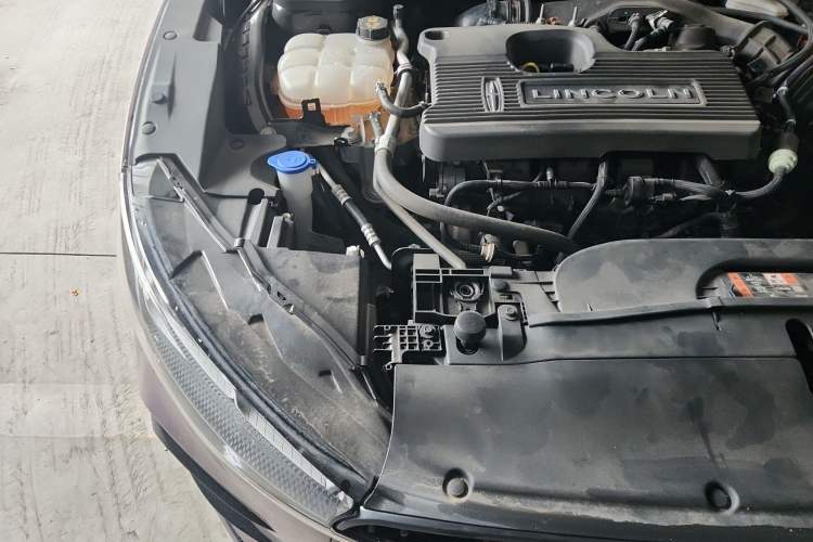 Used Lincoln Z 2022 iKoo Luxury Edition Engine Bay Right