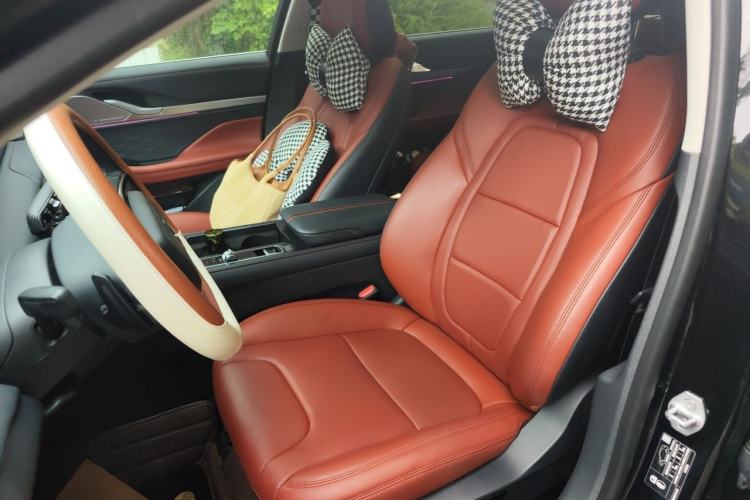 Used Lincoln Z 2022 iXiang Luxury Edition Left Front Seat