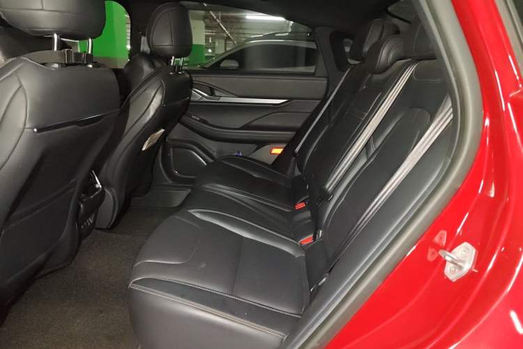 Used Lincoln Z 2022 iCool Luxury Edition Left Rear Seat