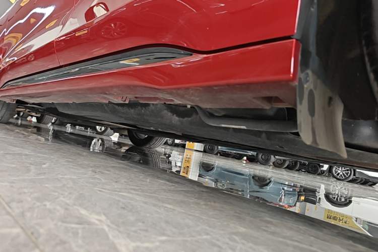 Used Lincoln Z 2022 iKoo Luxury Edition Left Side Sill