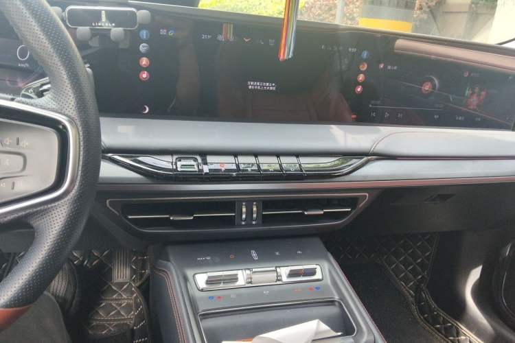 Used Lincoln Z 2022 iXiang Luxury Edition Audio And AC Panel