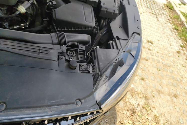 Used Lincoln Z 2022 iKoo Luxury Edition Engine Bay Left