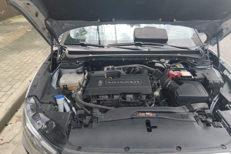 Used Lincoln Z 2022 iXiang Luxury Edition Engine Bay Right