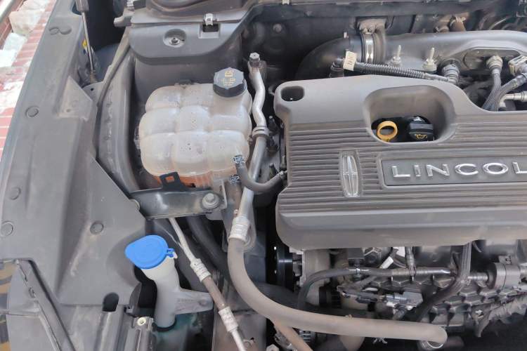 Used Lincoln Z 2022 iKoo Luxury Edition Engine Bay Right