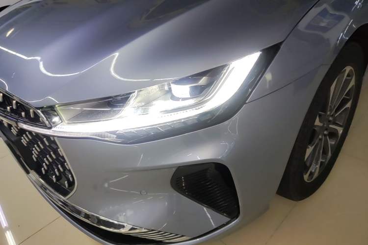 Used Lincoln Z 2022 iXiang Deluxe Edition Left Front Headlight
