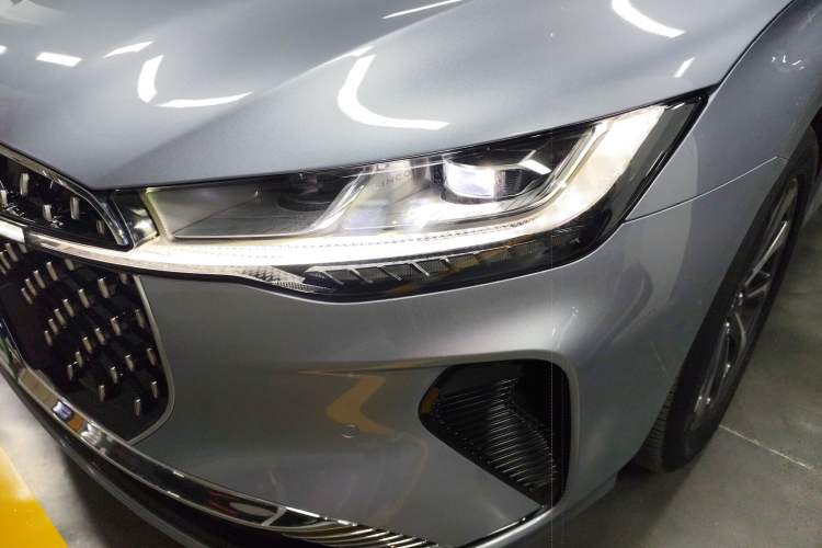 Used Lincoln Z 2022 iXiang Deluxe Edition Left Front Headlight