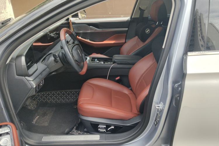 Used Lincoln Z 2022 iXiang Luxury Edition Left Front Seat