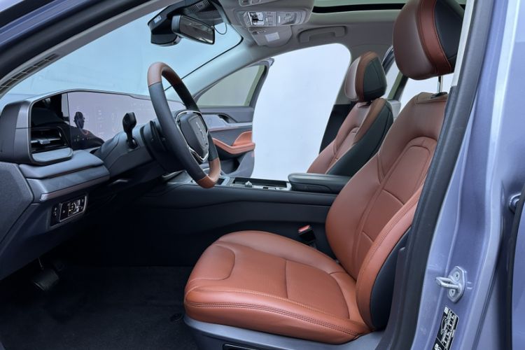 Used Lincoln Z 2022 Facelift iEnjoy Deluxe Edition Left Front Seat