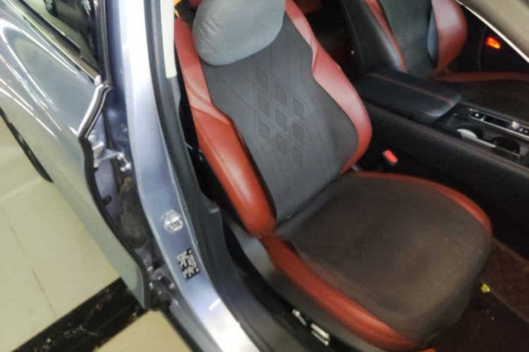 Used Lincoln Z 2022 iXiang Deluxe Edition Right Front Seat