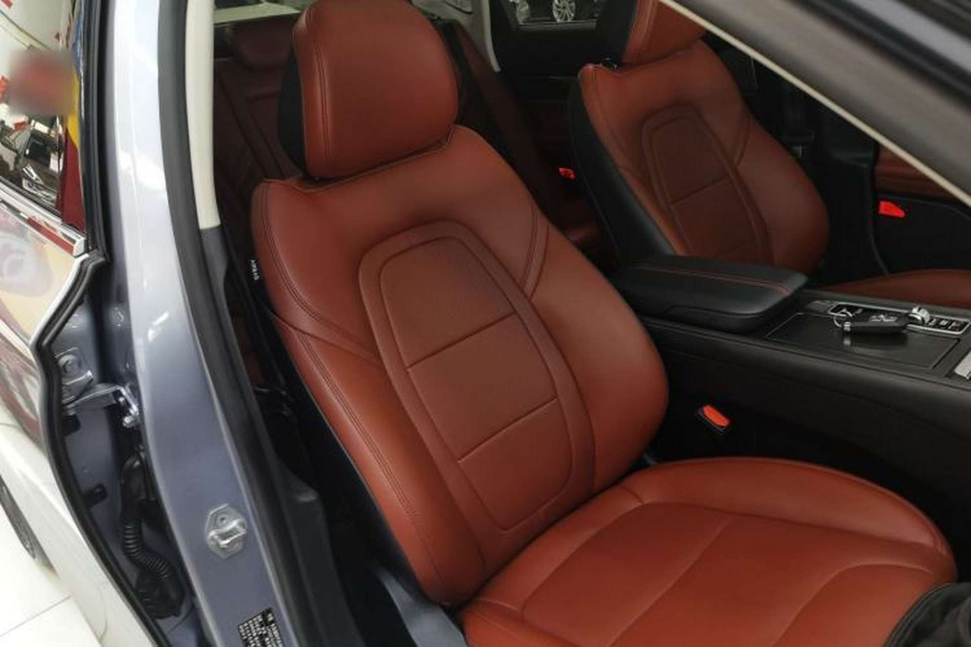 Used Lincoln Z 2022 iXiang Luxury Edition Right Front Seat