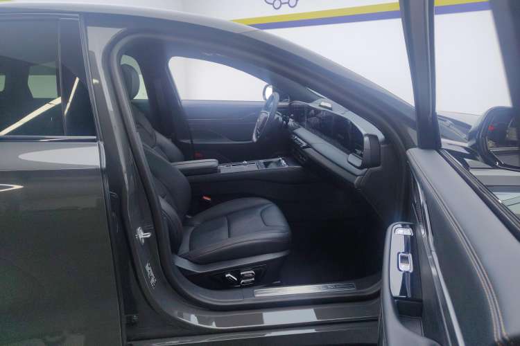 Used Lincoln Z 2022 iKoo Luxury Edition Right Front Seat