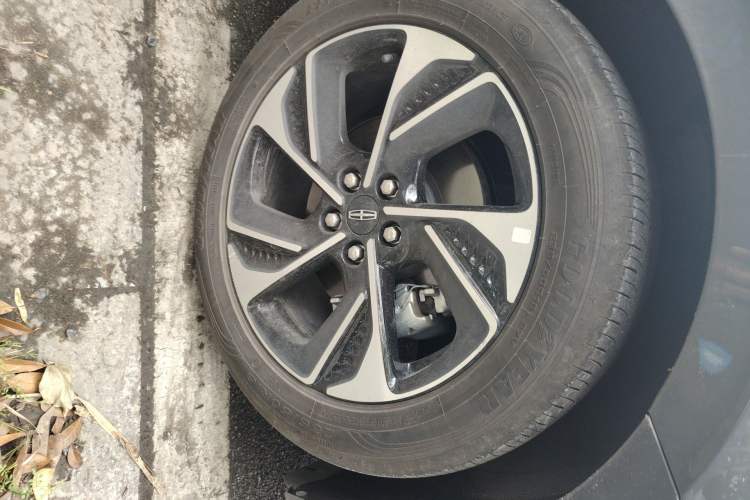 Used Lincoln Z 2022 iKoo Luxury Edition Right Front Wheel Hub