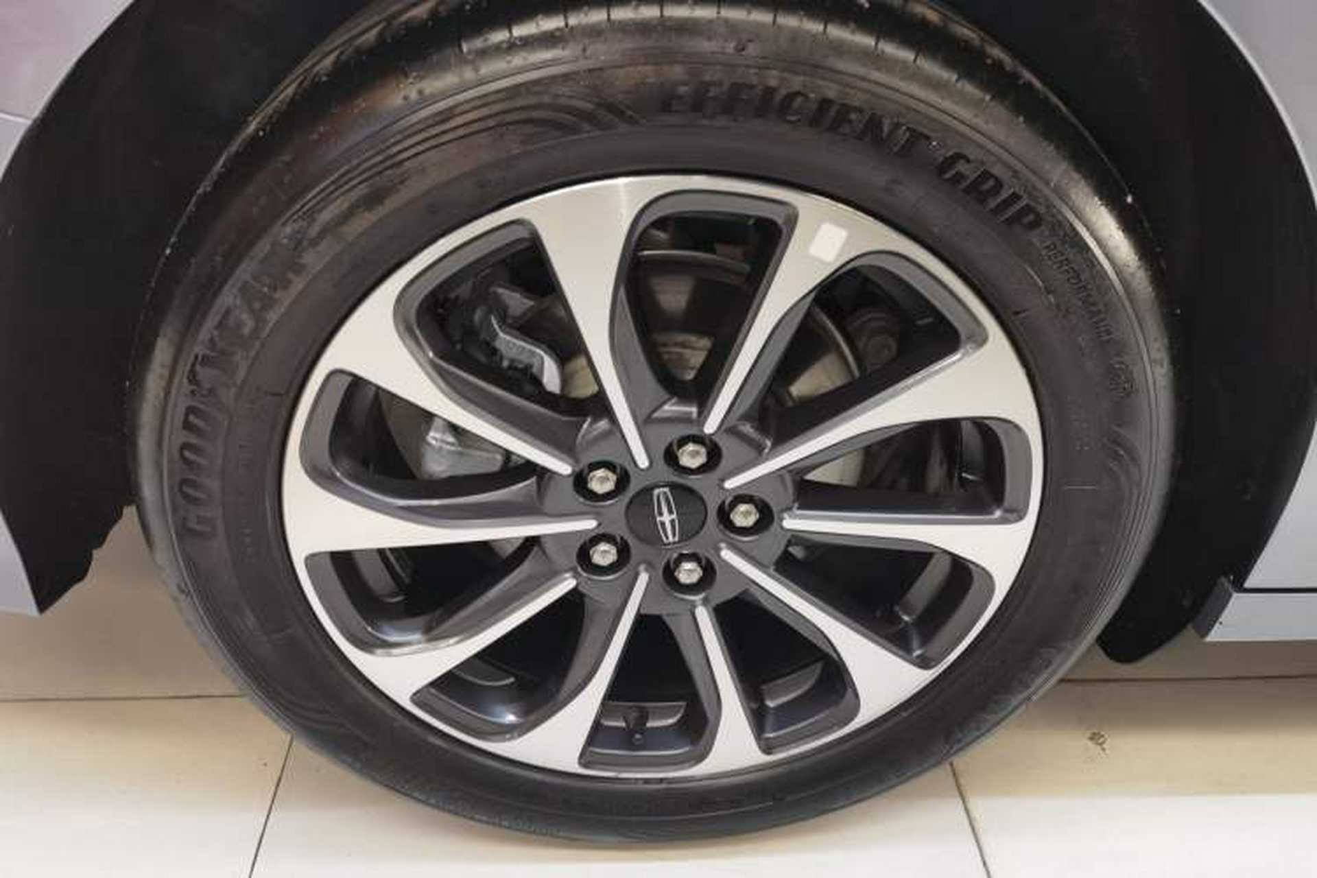 Used Lincoln Z 2022 iXiang Luxury Edition Right Rear Wheel Hub