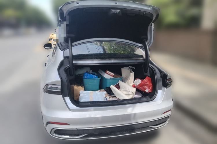 Used Lincoln Z 2022 iXiang Luxury Edition Trunk