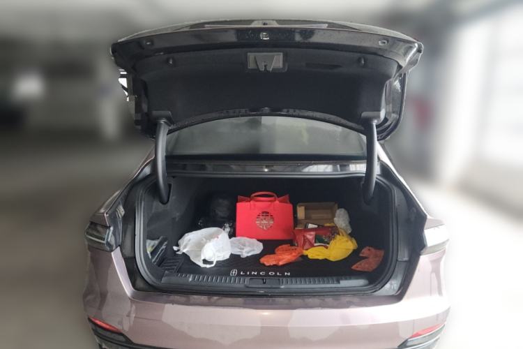 Used Lincoln Z 2022 iKoo Luxury Edition Trunk