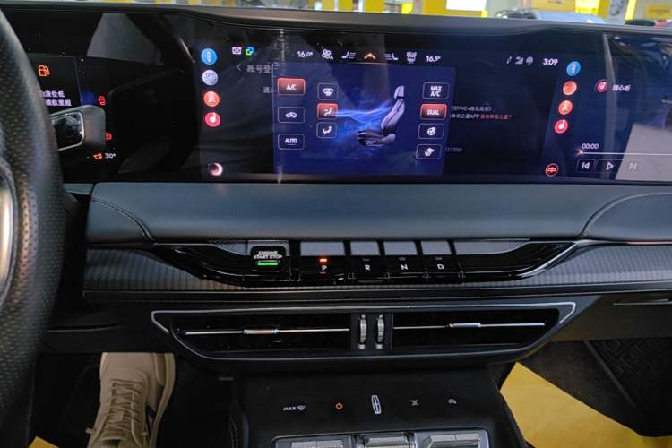 Used Lincoln Z 2022 Facelift iCool Deluxe Edition Audio And AC Panel