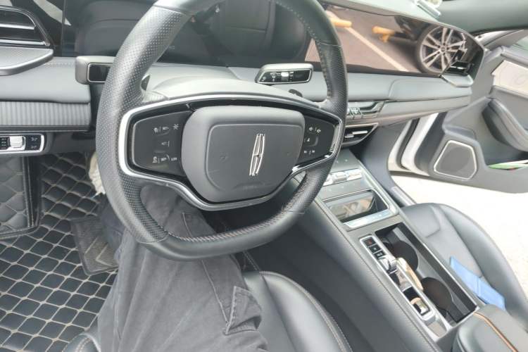 Used Lincoln Z 2022 Facelift iCool Deluxe Edition Center Console