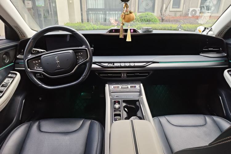 Used Lincoln Z 2022 iCool Luxury Edition Center Console