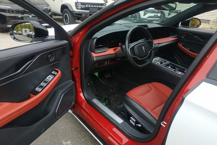 Used Lincoln Z 2022 Restyled iCool Prestige Edition Driver Seat