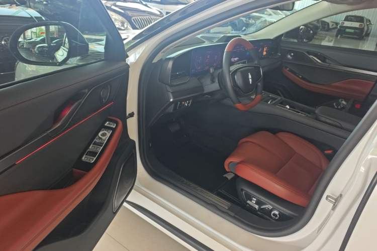 Used Lincoln Z 2022 iEnjoy Prestige Edition Driver Seat