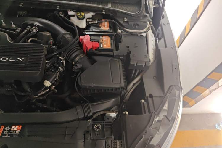 Used Lincoln Z 2022 iXiang Deluxe Edition Engine Bay Left