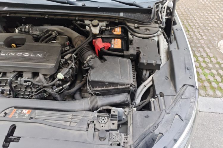 Used Lincoln Z 2022 iCool Luxury Edition Engine Bay Left