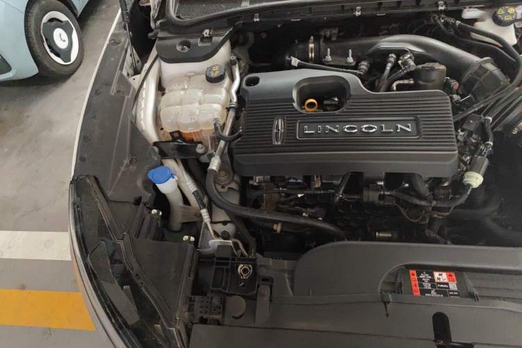 Used Lincoln Z 2022 iXiang Deluxe Edition Engine Bay Right