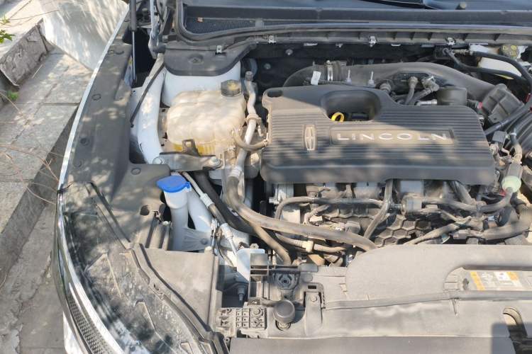 Used Lincoln Z 2022 iKoo Luxury Edition Engine Bay Right