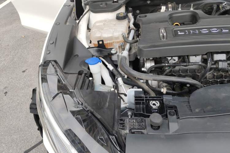 Used Lincoln Z 2022 Facelift iCool Deluxe Edition Engine Bay Right