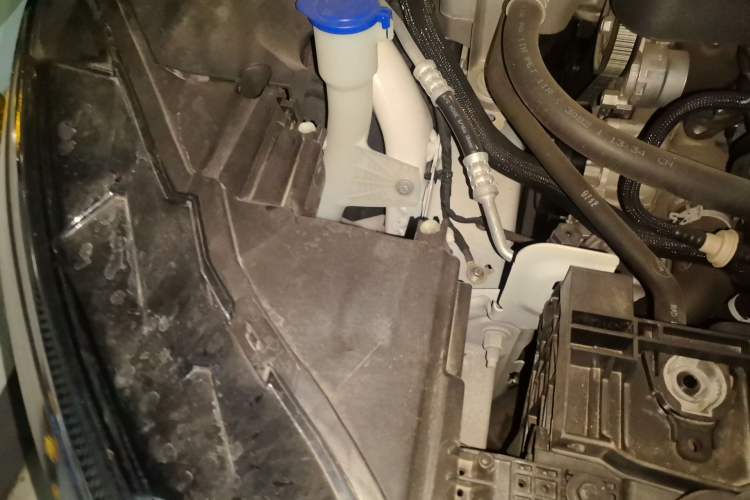 Used Lincoln Z 2022 iCool Luxury Edition Engine Bay Right