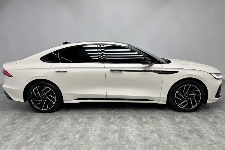 Used Lincoln Z 2022 iCool Luxury Edition Exterior 4