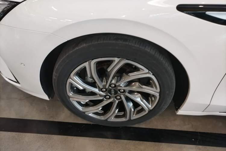 Used Lincoln Z 2022 iEnjoy Luxury Edition Exterior 4