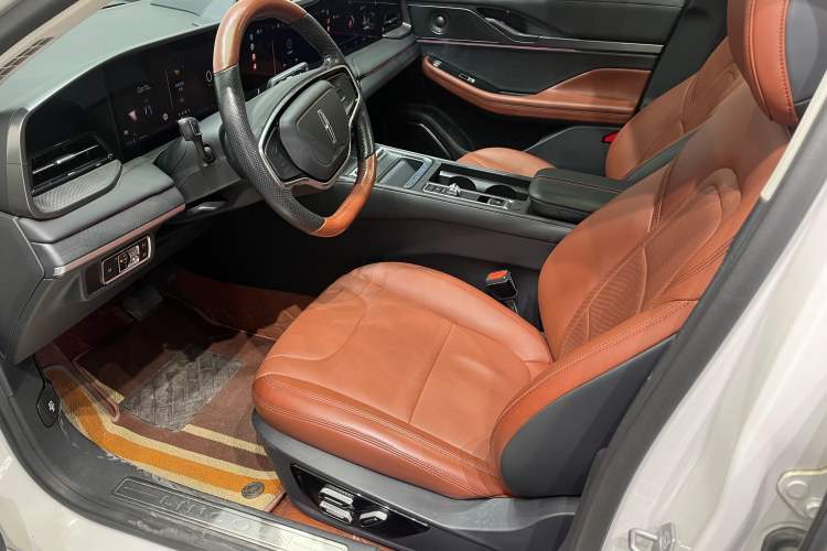 Used Lincoln Z 2022 iEnjoy Luxury Edition Interior 1