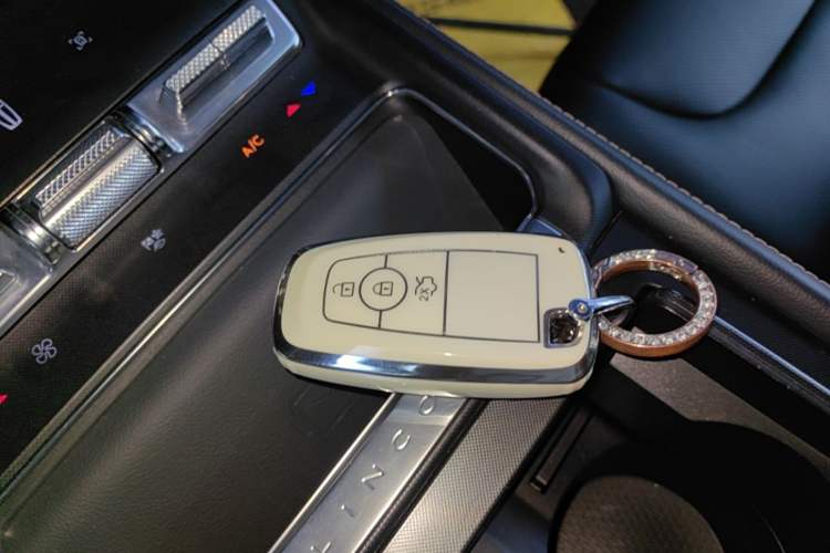 Used Lincoln Z 2022 Facelift iCool Deluxe Edition Interior 1
