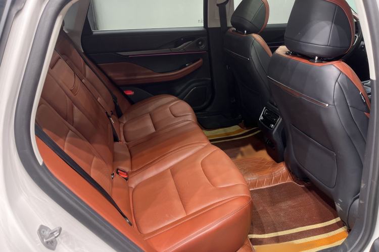 Used Lincoln Z 2022 iEnjoy Luxury Edition Interior 3