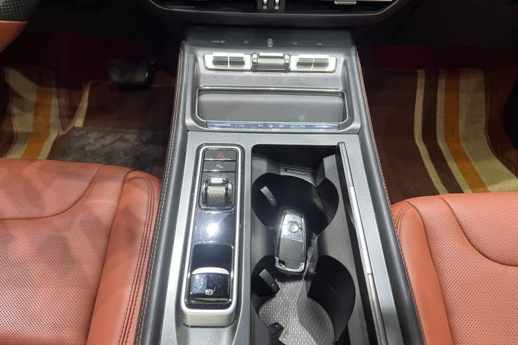 Used Lincoln Z 2022 iEnjoy Luxury Edition Interior 8