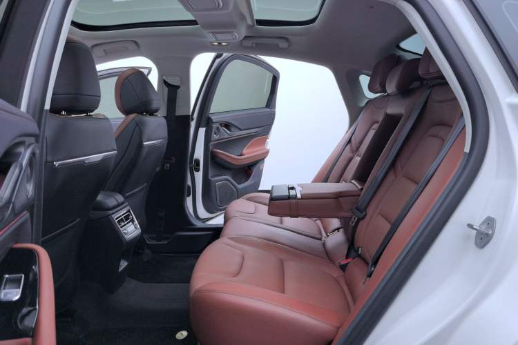 Used Lincoln Z 2022 Facelift iEnjoy Luxury Edition Interior 8