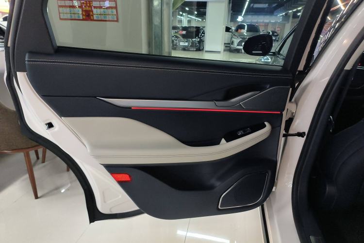 Used Lincoln Z 2022 iKoo Deluxe Edition Interior 8