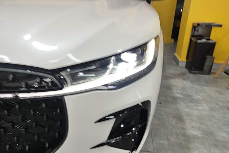 Used Lincoln Z 2022 iCool Luxury Edition Left Front Headlight