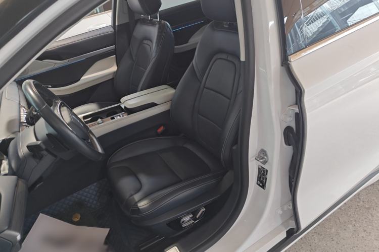 Used Lincoln Z 2022 iKoo Luxury Edition Left Front Seat
