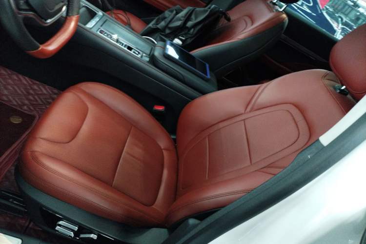 Used Lincoln Z 2022 iXiang Luxury Edition Left Front Seat