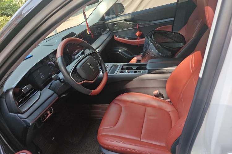 Used Lincoln Z 2022 iXiang Zunyi Edition Left Front Seat