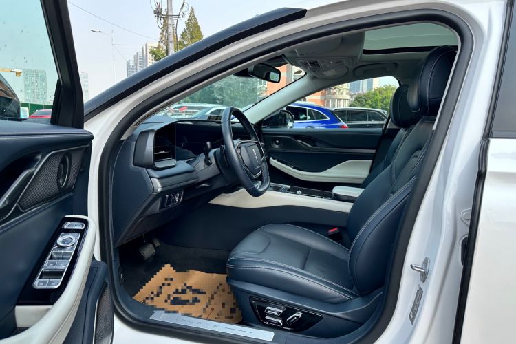 Used Lincoln Z 2022 iKoo Luxury Edition Left Front Seat