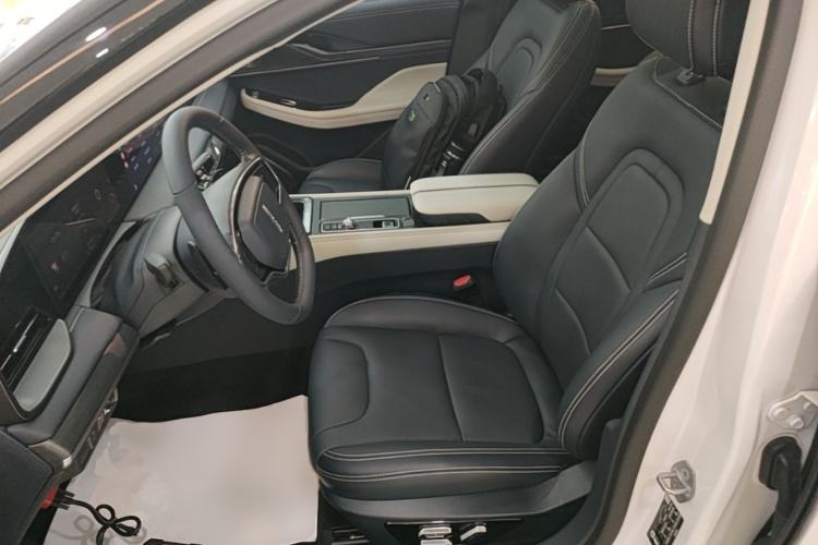 Used Lincoln Z 2022 iKoo Luxury Edition Left Front Seat