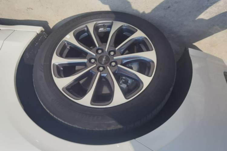 Used Lincoln Z 2022 iXiang Luxury Edition Left Front Wheel Hub