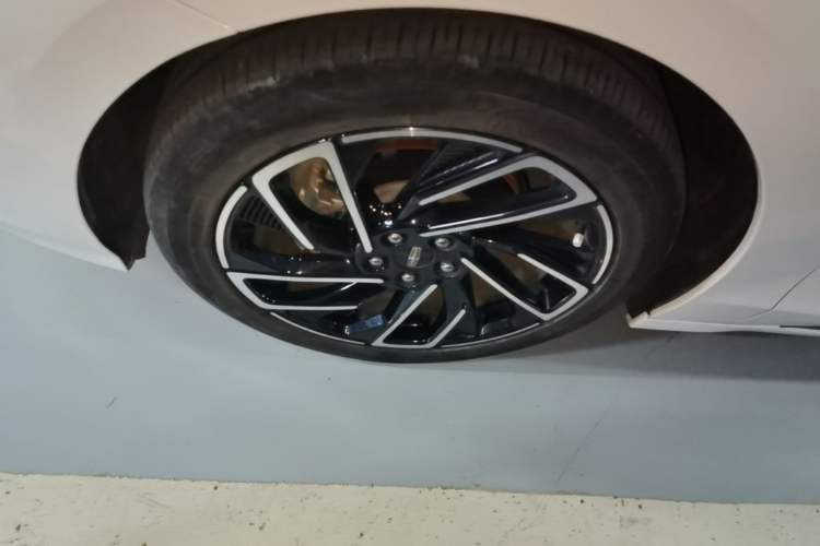 Used Lincoln Z 2022 iKoo Luxury Edition Left Front Wheel Hub