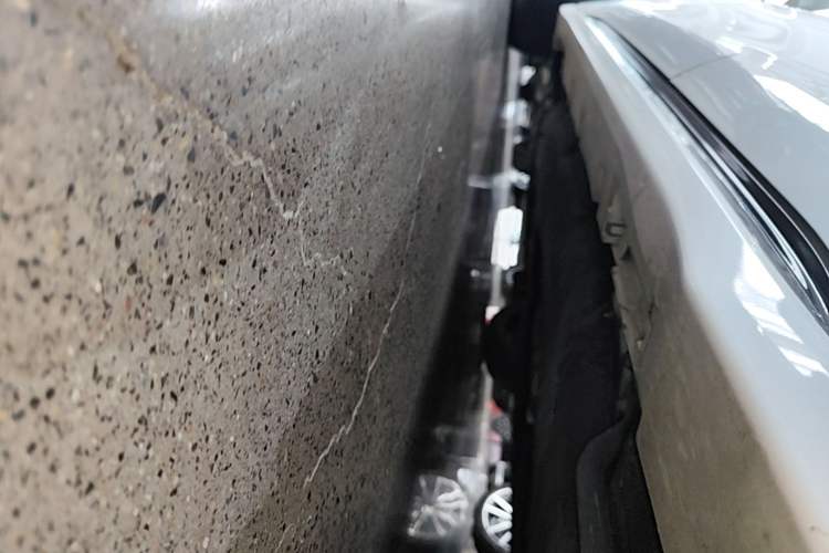 Used Lincoln Z 2022 iEnjoy Luxury Edition Left Side Sill